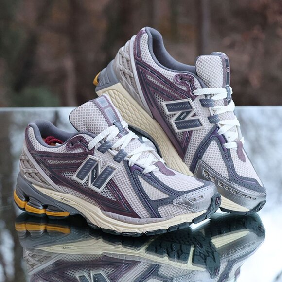 New Balance 1906R Licorice - Picture 3 of 13